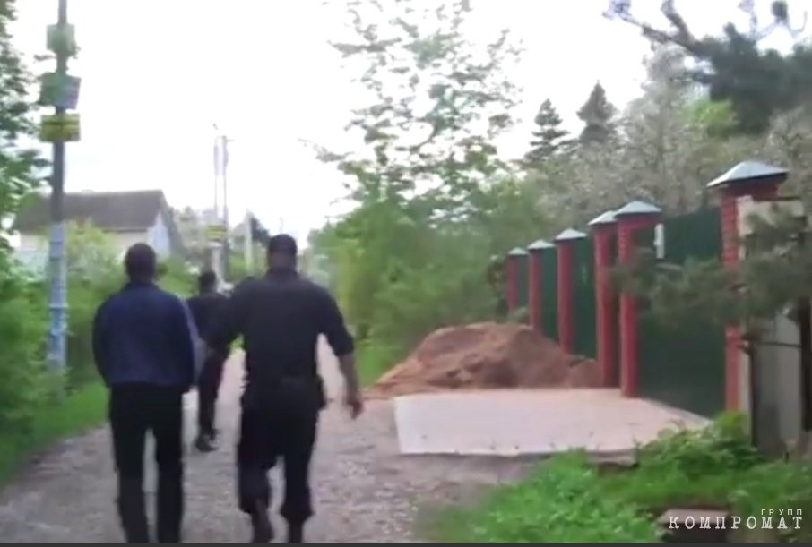 Киллер в капюшоне охотится за чиновниками