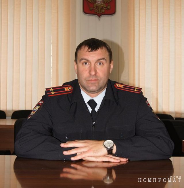 Начальник ОП-8 Д.В. Доманов, чьи подчиненные не смогли установить ни одного из 40 преступников, совершивших за два часа 5 преступлений на глазах его сотрудников